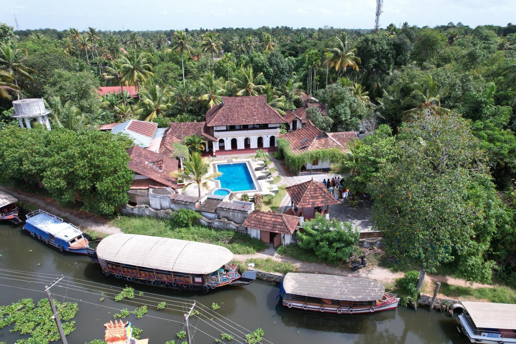 Kumarakom Tharavadu - A Heritage Hotel, Kumarakom Kültér fotó